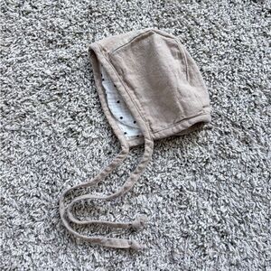 🫒Olive & Cradle Unisex Tan Polka Dotted Linen and Cotton Baby Bonnet